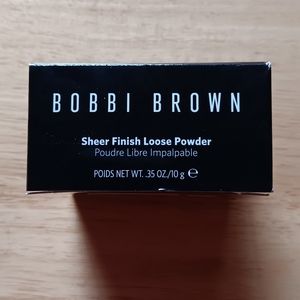 NIB-Bobbi brown loose powder (soft porcelain)